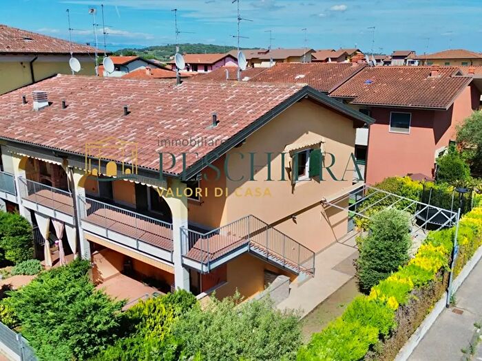 Appartamento trilocale in vendita in Via dei Poeti, Valeggio Sul Mincio