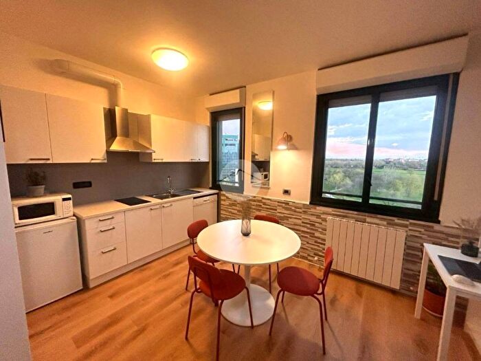 Appartamento monolocale in affitto in Via Tucidide, Ortica, Milano