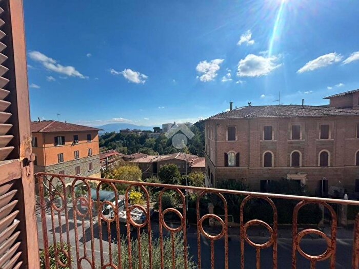 Appartamento con 5 locali in affitto in VIA EUGUBINA, Monteluce Ponte Rio, Perugia