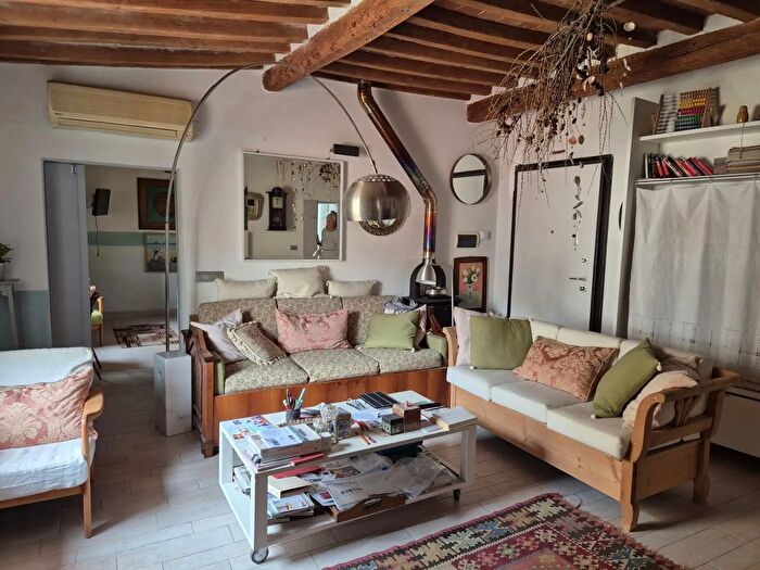 Appartamento trilocale in vendita in Via Mazzini, Grosseto