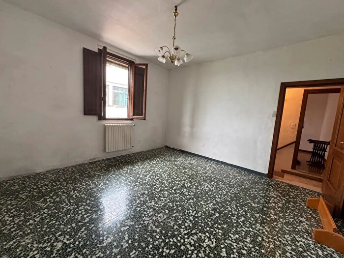 Casa con 6 locali in vendita in Via di Ugnano, Firenze