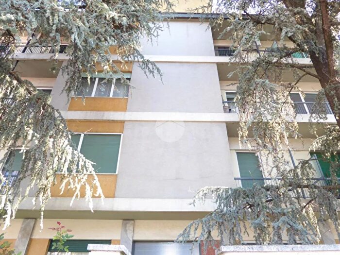 Appartamento quadrilocale in vendita in Via Giovanni Bovio, Stradella