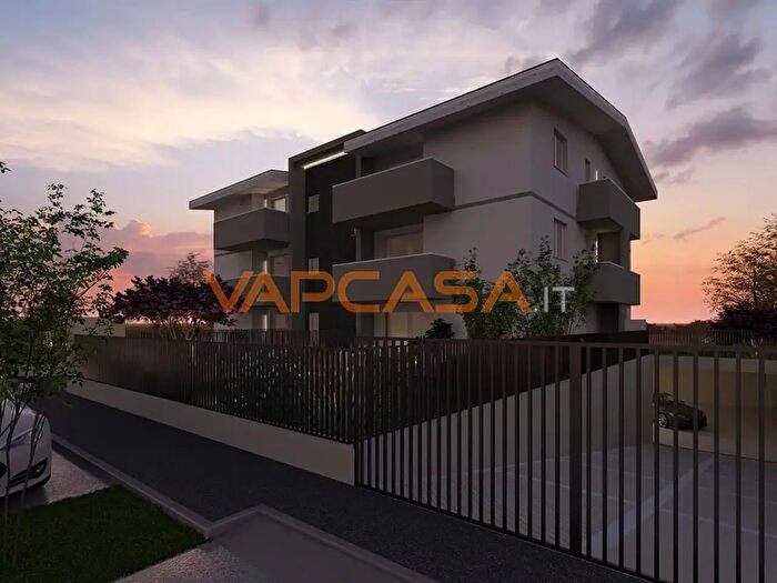 Appartamento trilocale in vendita in Via Vallere, Martinengo