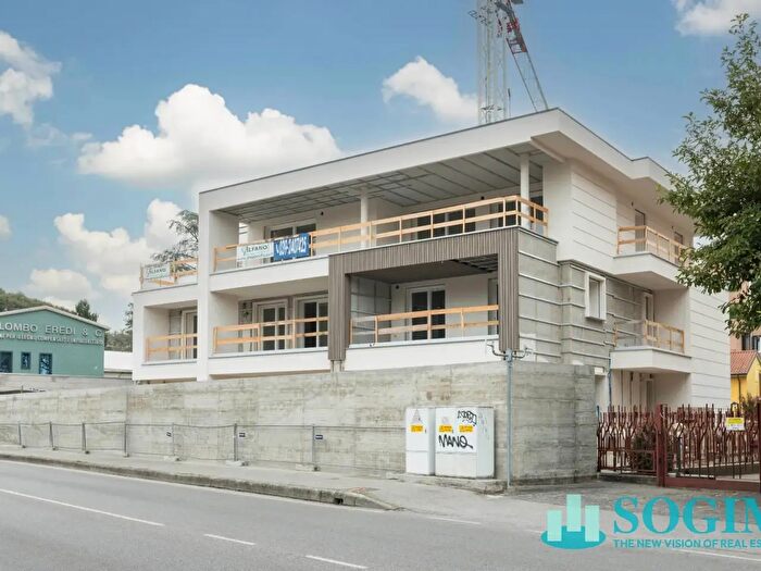 Appartamento quadrilocale in vendita in Via Gioia, Monza