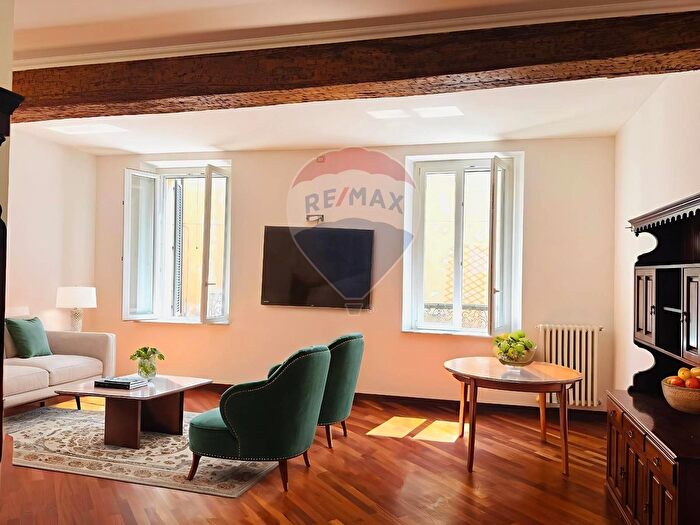 Appartamento trilocale in vendita in Via Emilia, Tortona