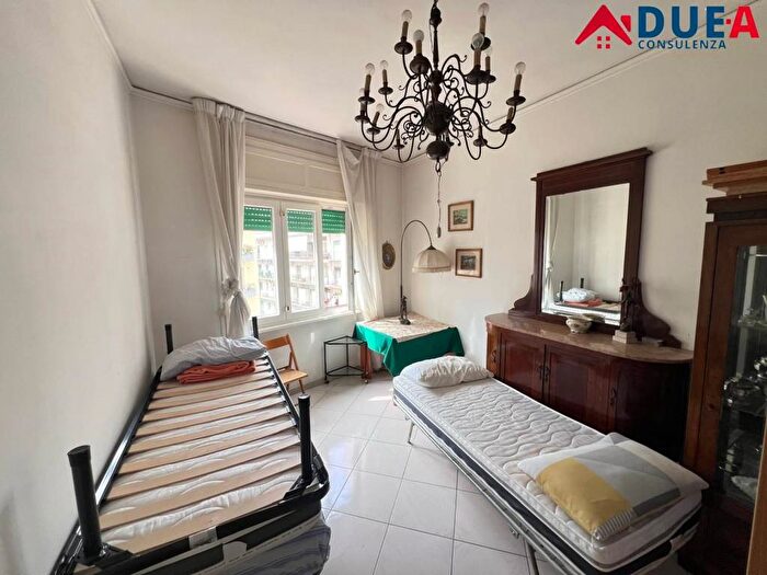 Appartamento quadrilocale in affitto in Via Francesco Cilea, Vomero, Napoli