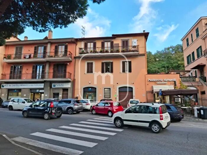 Appartamento quadrilocale in vendita in Via Frascati, Monte Porzio Catone