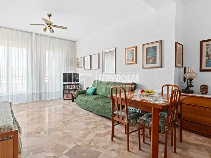 Appartamento trilocale in vendita in Milano