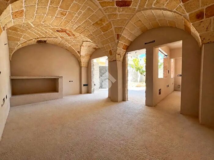 Casa bilocale in vendita in Via Maja Materdona, Mesagne