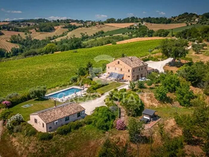Casa con 6 locali in vendita in Contrada Fontemaggio, Servigliano
