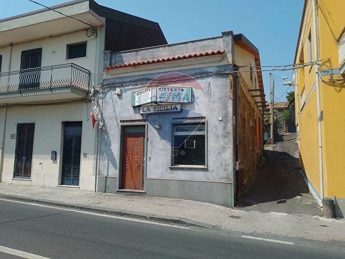 Casa trilocale in vendita in Via Nazionale Mangano, Acireale