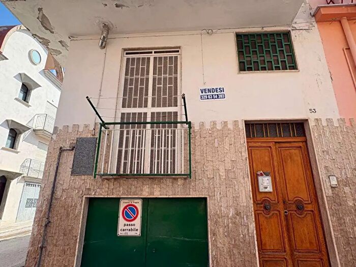 Casa quadrilocale in vendita in Canosa Di Puglia