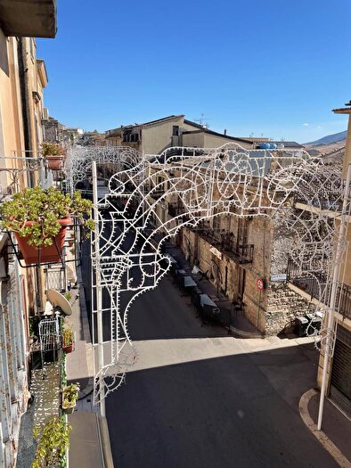 Appartamento con 5 locali in vendita in Corso Giulio Sartori, Lercara Friddi