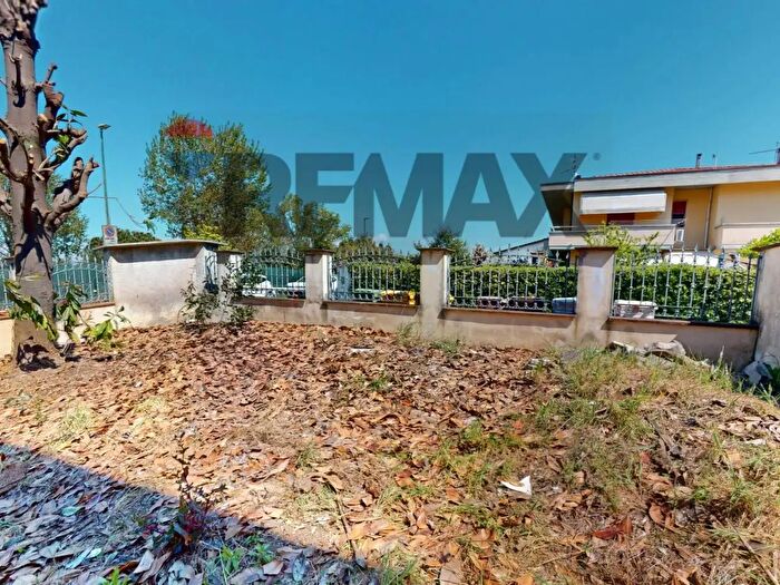 Casa con 5 locali in vendita in Via Butterfly, Viareggio