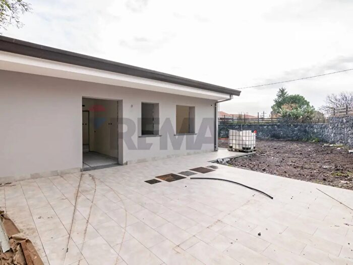 Appartamento trilocale in vendita in Via Beato Angelico Snc, Mascalucia