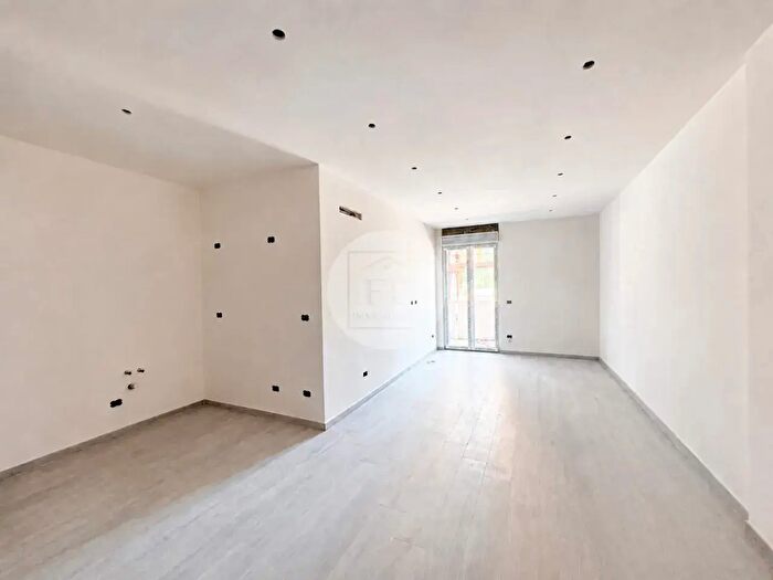 Appartamento trilocale in vendita in Via Aurelia, Loano