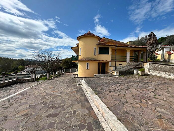 Casa con 8 locali in vendita in Contrada Valle SantAndrea, Veroli
