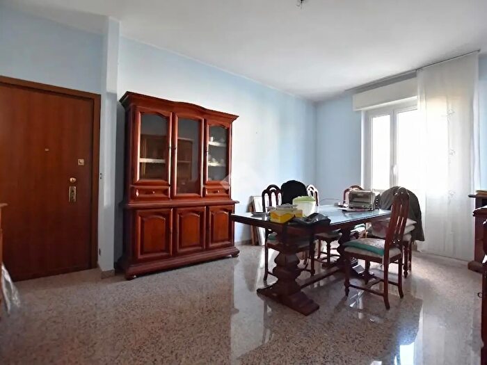 Appartamento trilocale in vendita in Via Andrea del Castagno, Pioltello