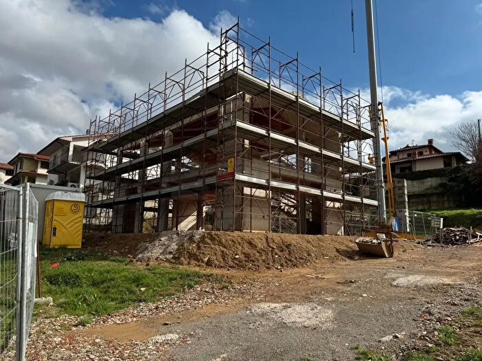 Casa con 5 locali in vendita in Via Fornacina, Reggello