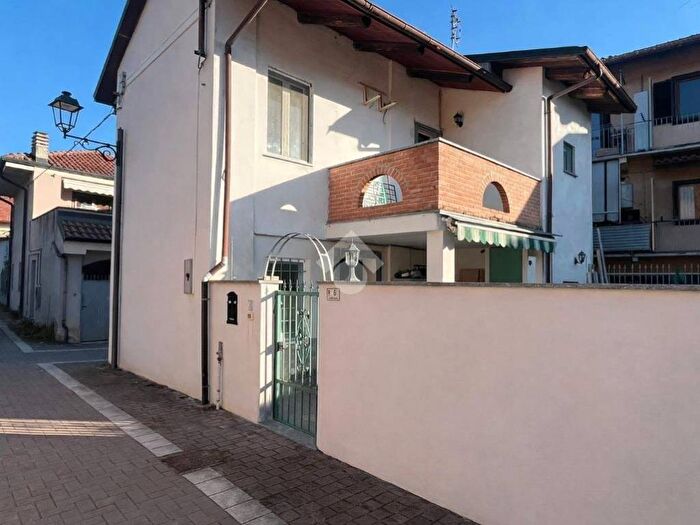 Casa quadrilocale in affitto in Via delle betulle, Centro Storico, San Francesco al Campo