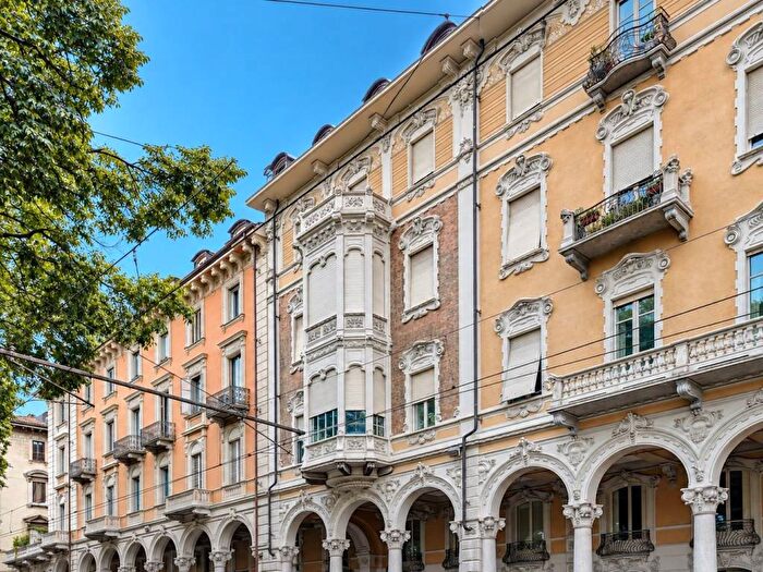 Appartamento con 6 locali in affitto in Via Paolo Sacchi, San Secondo, Torino