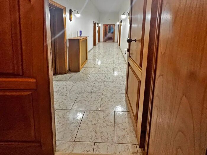 Appartamento con 5 locali in vendita in Cecina