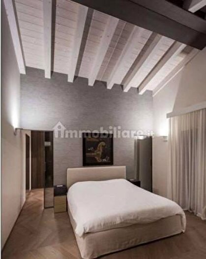 Casa quadrilocale in vendita in Via Gattalupa, Reggio Emilia