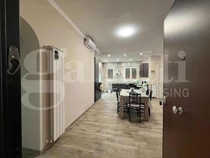 Appartamento trilocale in vendita in Via delle Gardenie, Anzio