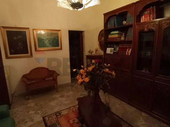 Appartamento trilocale in vendita in Via Ugo Foscolo, Bari