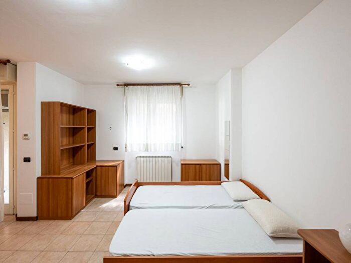 Appartamento monolocale in affitto in Via Teodosio, Casoretto, Milano