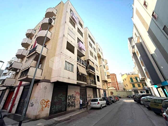 Appartamento trilocale in affitto in Via Settembre, Borgovilla Barberini, Barletta