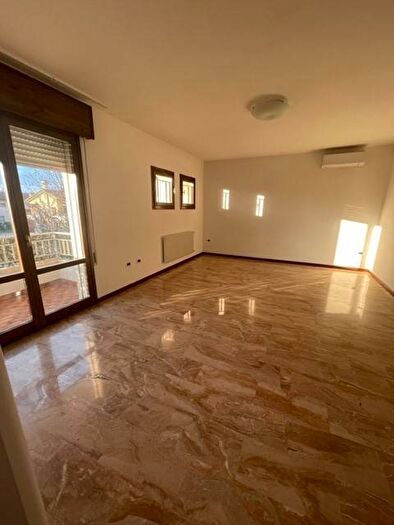 Appartamento quadrilocale in affitto in Centro, Mestrino