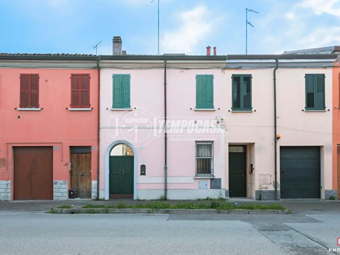 Casa quadrilocale in vendita in Via Circondario Sud, Lugo