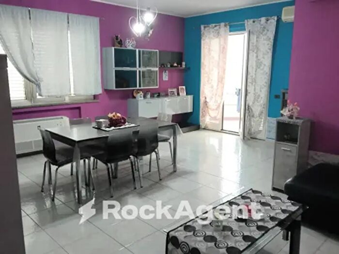 Appartamento con 5 locali in vendita in Via Leonida Repaci, Monasterace