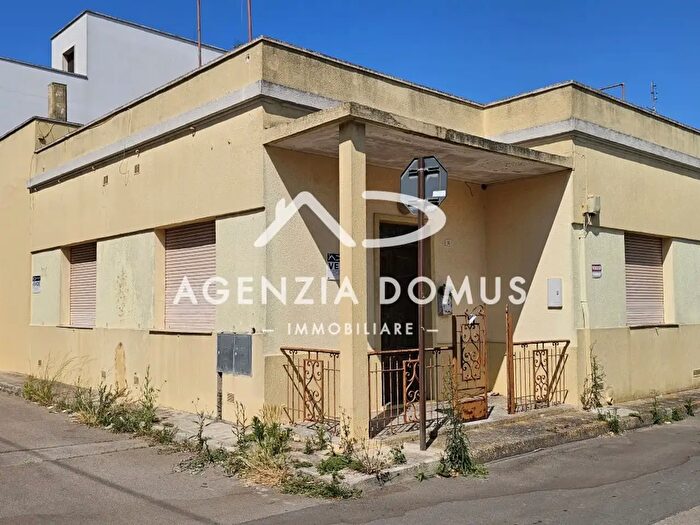 Casa trilocale in vendita in Via La Marmora, Racale