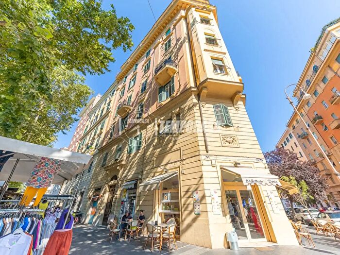 Appartamento quadrilocale in vendita in Via Andrea Doria, Roma