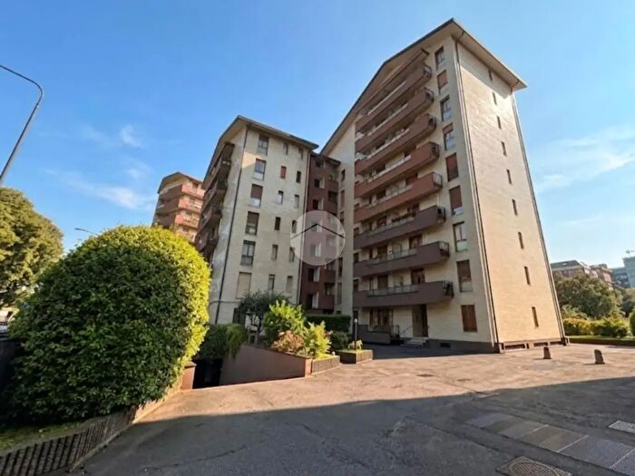 Appartamento bilocale in vendita in Via Cannero, Milano