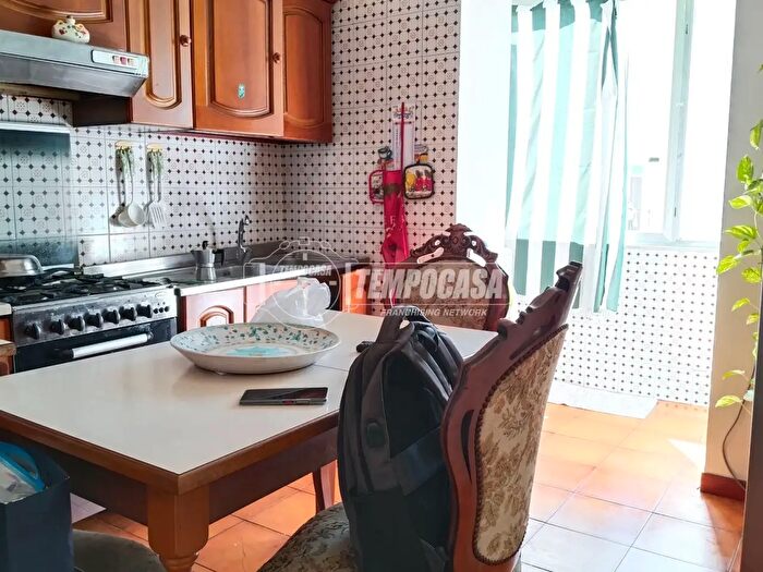 Appartamento trilocale in vendita in Viale Regina Elena, Messina