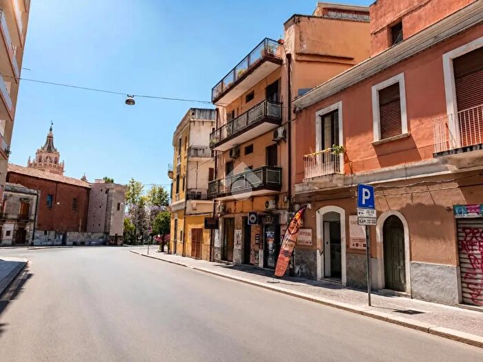 Appartamento quadrilocale in vendita in Via Filocomo, Catania