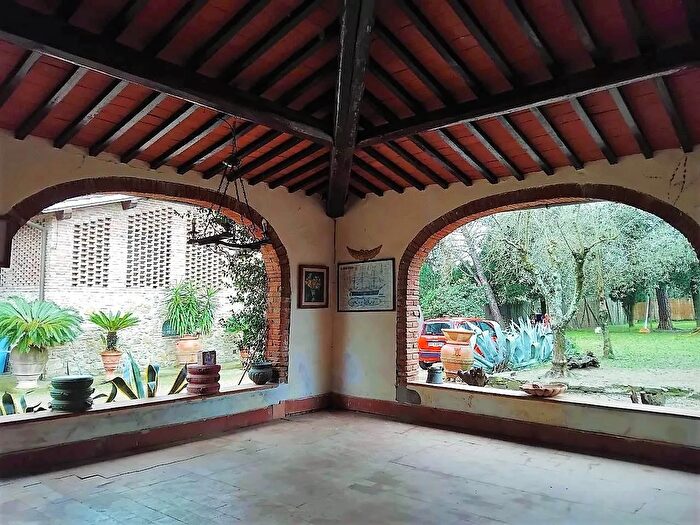 Casa con 15 locali in vendita in Greve In Chianti