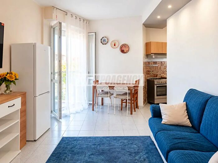 Appartamento bilocale in vendita in Via IV Novembre, Cormano