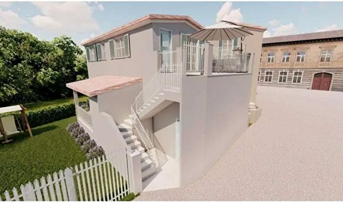 Casa bilocale in vendita in Sarzana