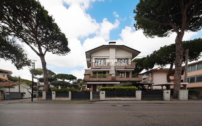 Appartamento trilocale in vendita in Via Caduti per La Libertà C, Cervia