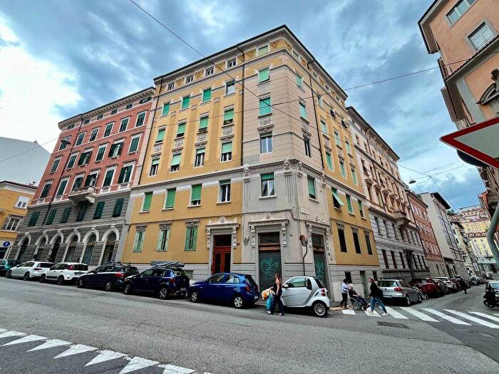 Appartamento quadrilocale in affitto in Via di Cologna, Giardino Pubblico, Trieste