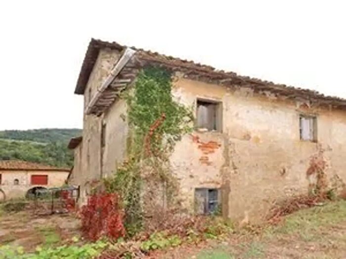 Casa con 13 locali in vendita in Località Selvapiana, Rufina