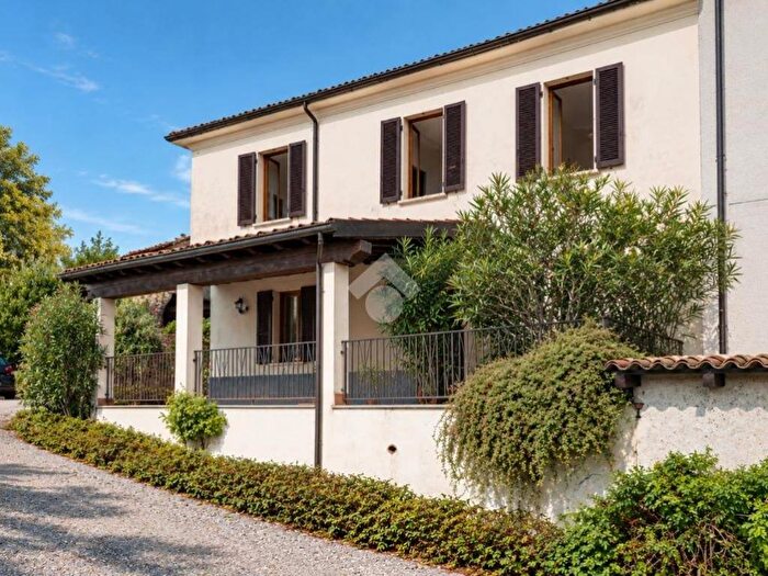 Casa con 5 locali in vendita in Località Torrazza, Santa Maria della Versa