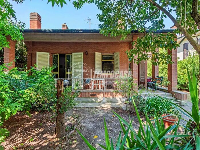 Casa con 5 locali in vendita in Viale Carlo Pisacane, Ravenna