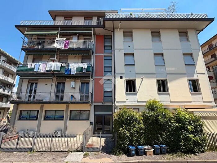 Appartamento quadrilocale in vendita in Via Achille Grandi, Signa