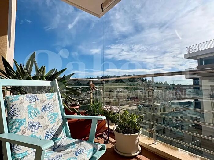 Appartamento quadrilocale in vendita in Via dei Falconi, Cagliari