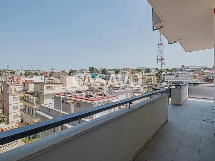 Appartamento bilocale in vendita in Via Seneca, Roma